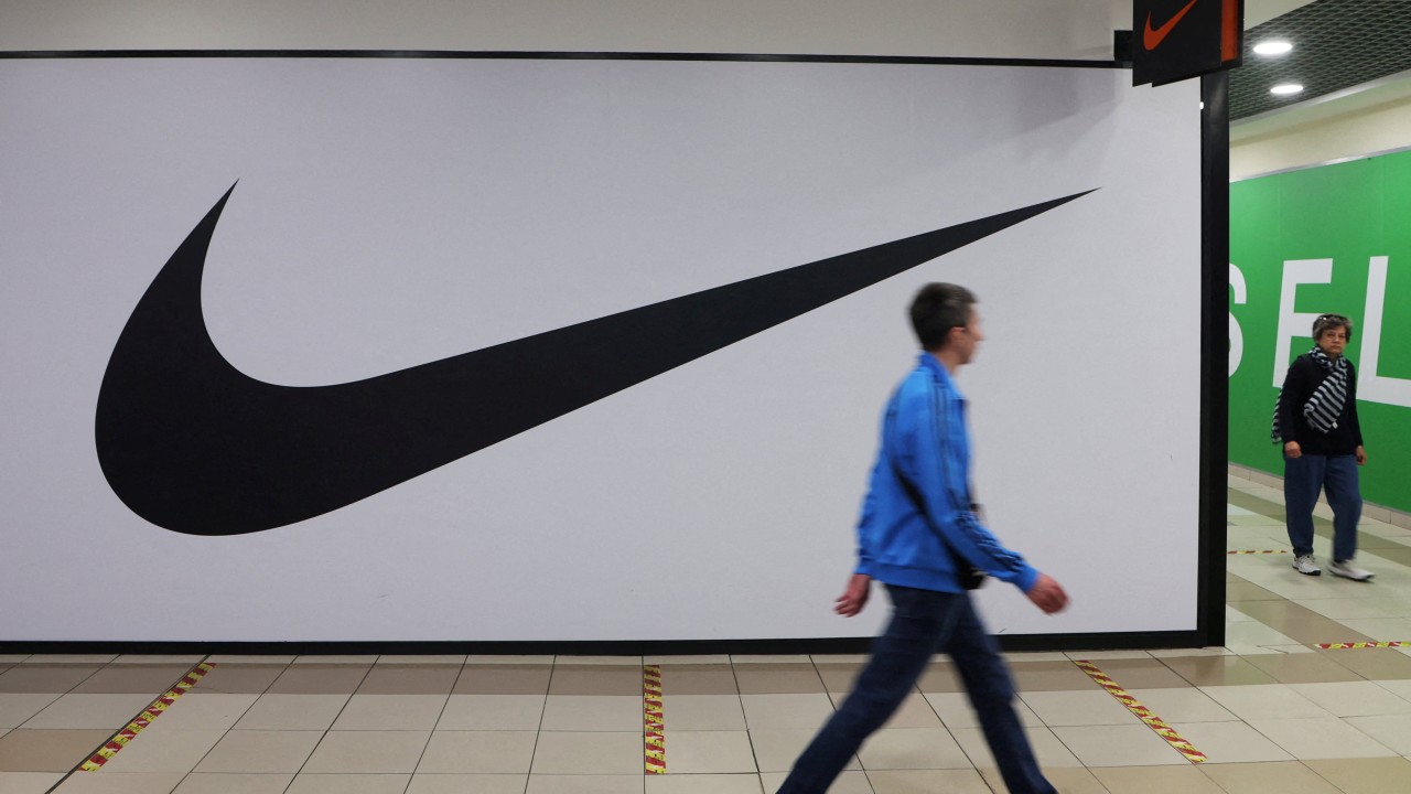 Nike, Rusya'dan tamamen çekilecek ve ülkeden çekilen Batılı firmaların listesine katılacak