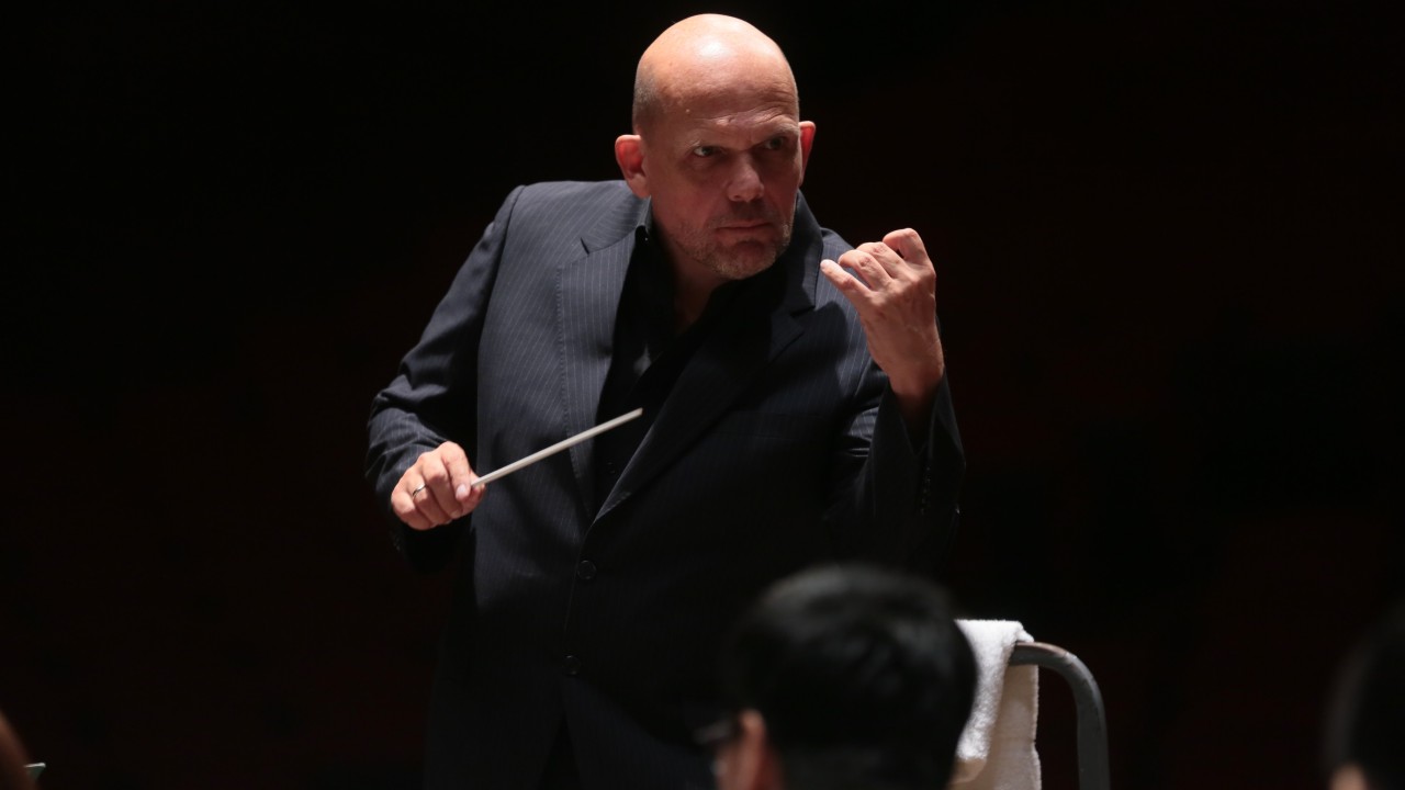 马勒、柴可夫斯基和布鲁克纳谈雅普·范兹登的香港管弦乐团 2022-23 乐季节目