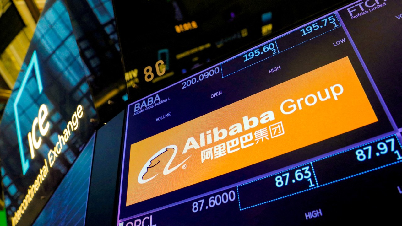 Alibaba, Hong Kong'da birincil listeleme arayışında olduğu için iki bağımsız yönetici atadı
