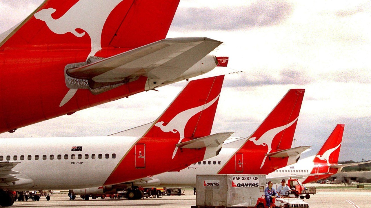 Australia’s Qantas asks top execs to become baggage handlers for 3 months amid labour crunch