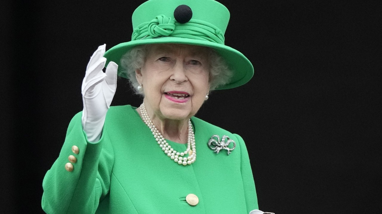 Kraliçe Elizabeth, doktorlar tarafından dinlenmesi söylenen yeni İngiltere bakanlarıyla görüşmesini iptal etti