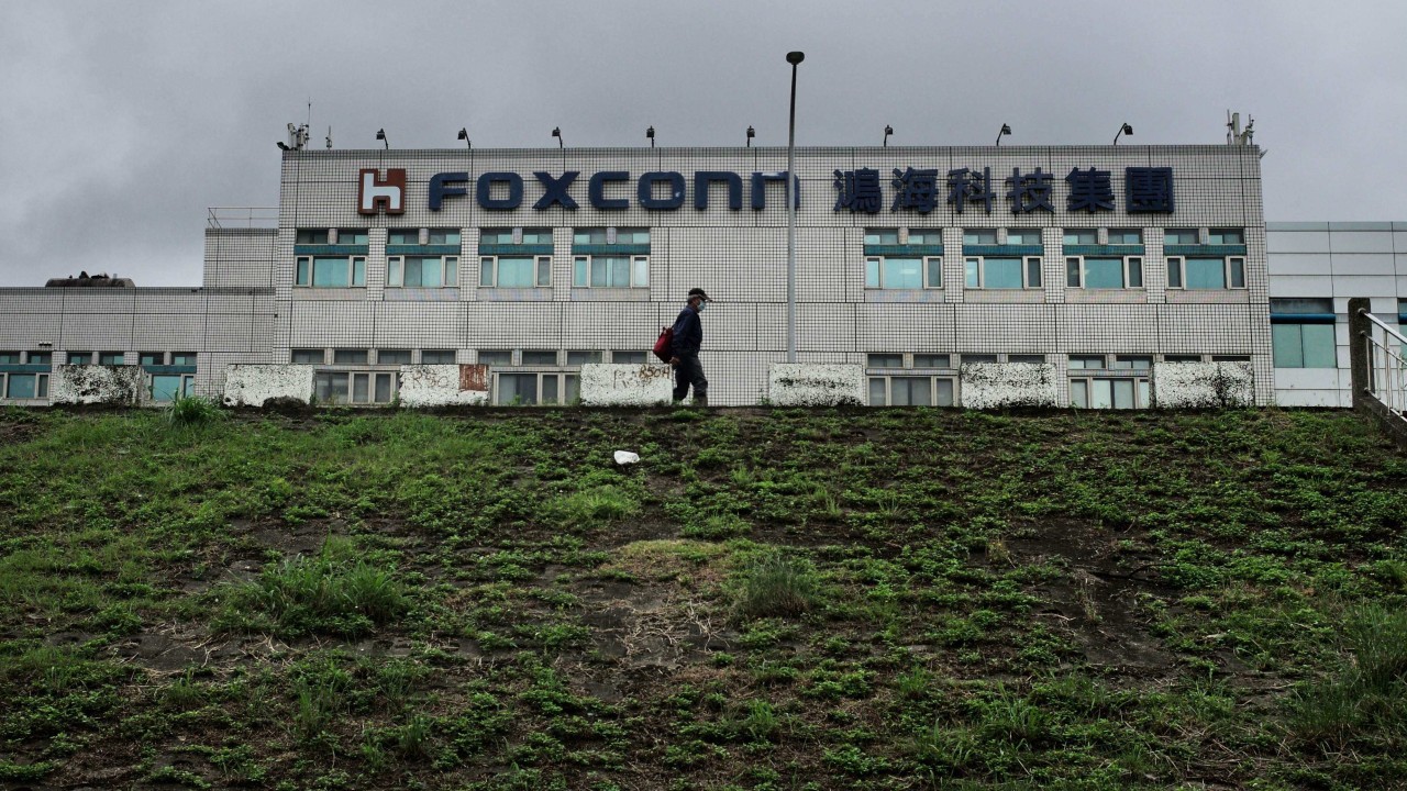 Foxconn Zhengzhou, Kovid kaynaklı göçün iPhone kapasitesine ulaşmasının ardından 70 ABD doları sübvansiyonla kaçan işçileri tavladı