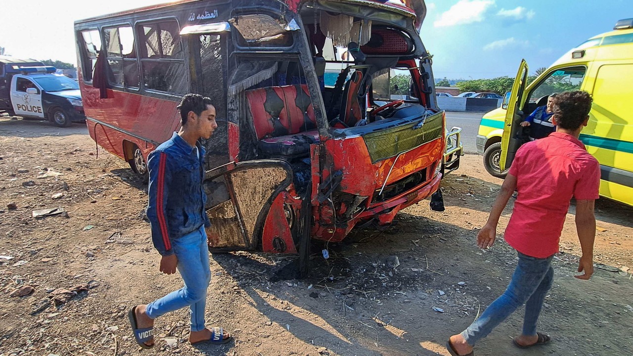 Mısır'ın Nil Deltası'nda minibüs kazasında en az 19 kişi öldü, 6 kişi yaralandı.