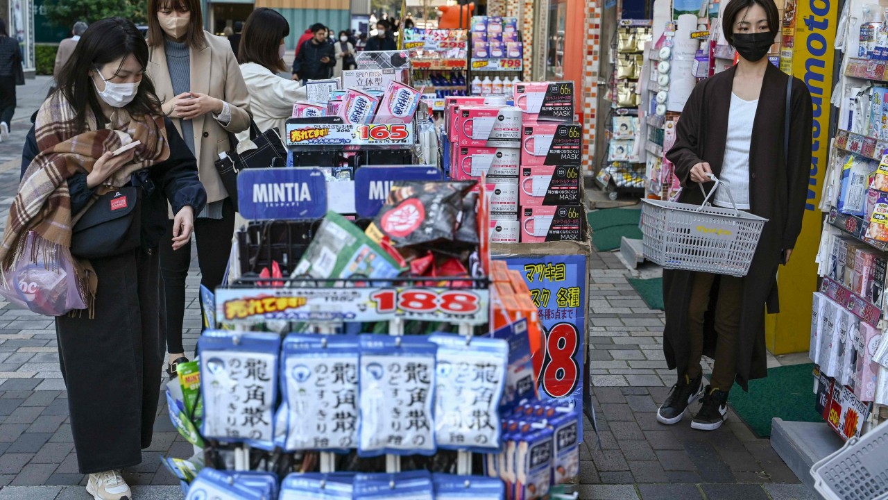 'Çok pahalı': Japonya'daki tüketiciler ve işletmeler, yüksek enflasyon ısırdıkça sıkıntıyı hissediyor