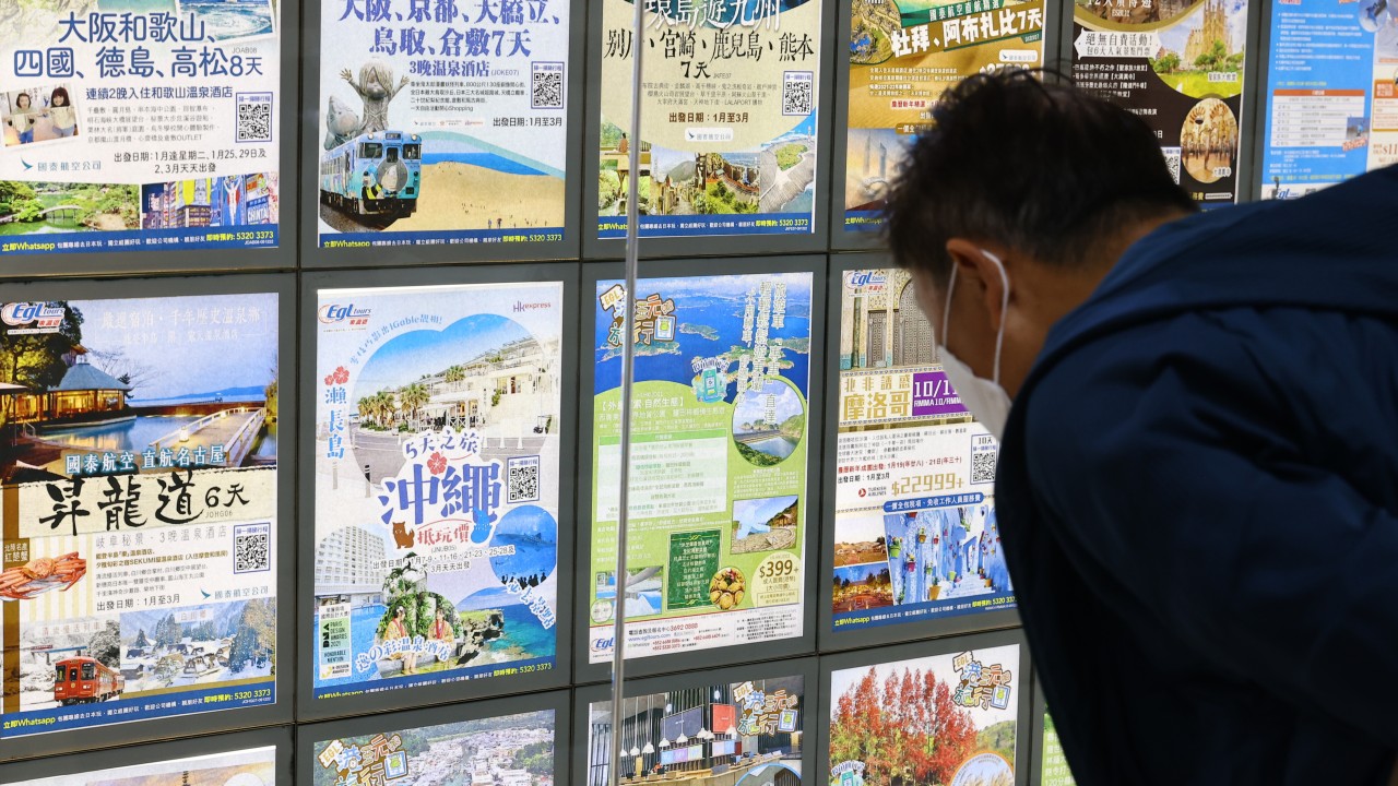Japonya'nın Hong Kong için uçuş kısıtlamalarında U dönüşü seyahat acentelerini ve turistleri şaşırtıyor ve yeniden rezervasyon için ekstra maliyetlere yol açıyor