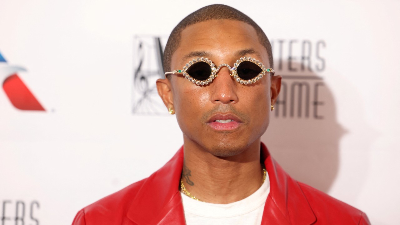 Louis Vuitton 任命 Pharrell Williams 为男装创意总监，延续该奢侈品牌与流行文化和音乐的联系