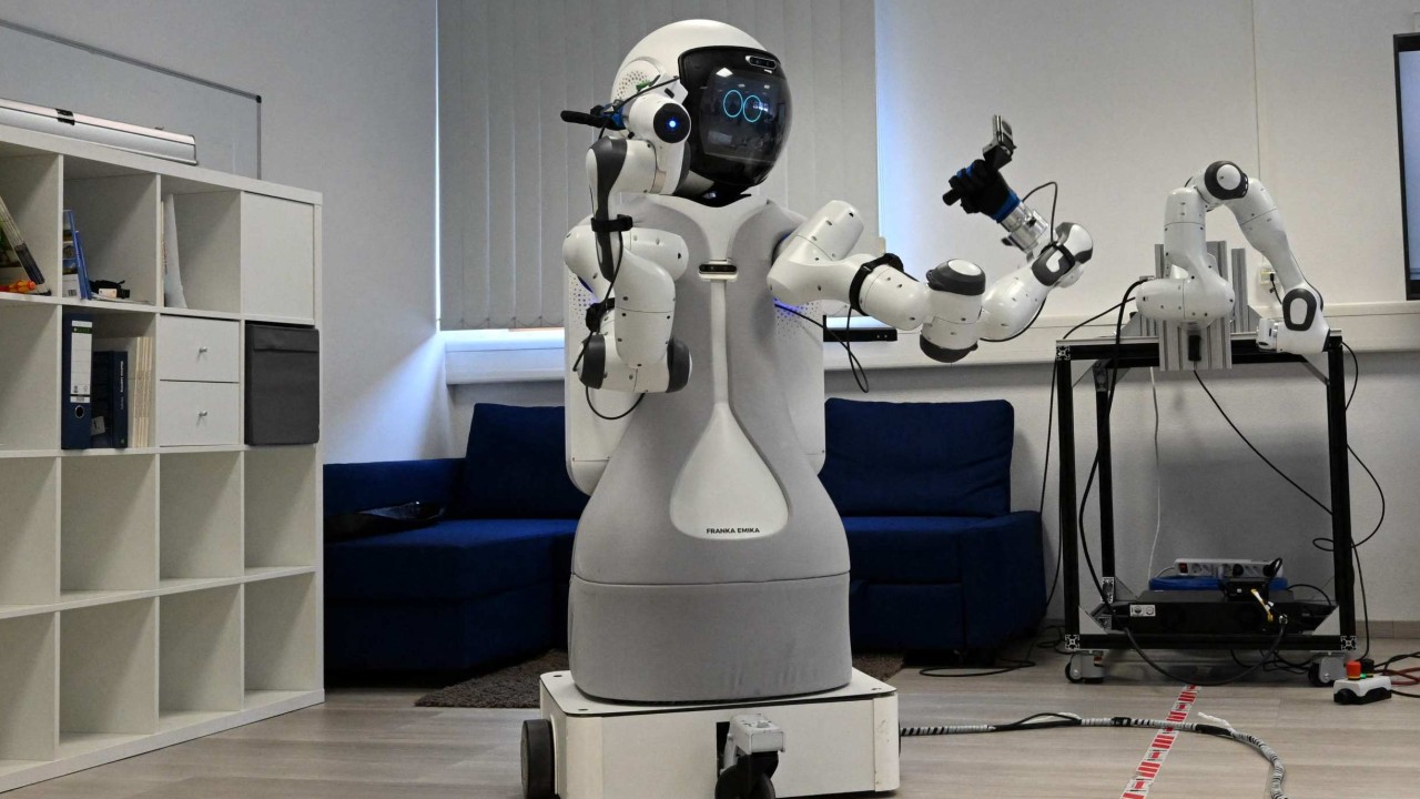 Almanya, tıbbi ve bakım çalışanlarının eksikliği nedeniyle yaşlı bakımı için robot kullanıyor