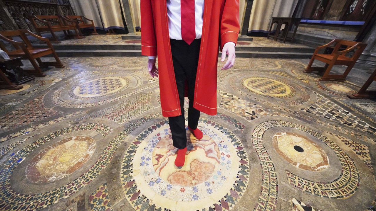 Feet for a king: Westminster Abbey to offer tourists shoeless access to coronation spot