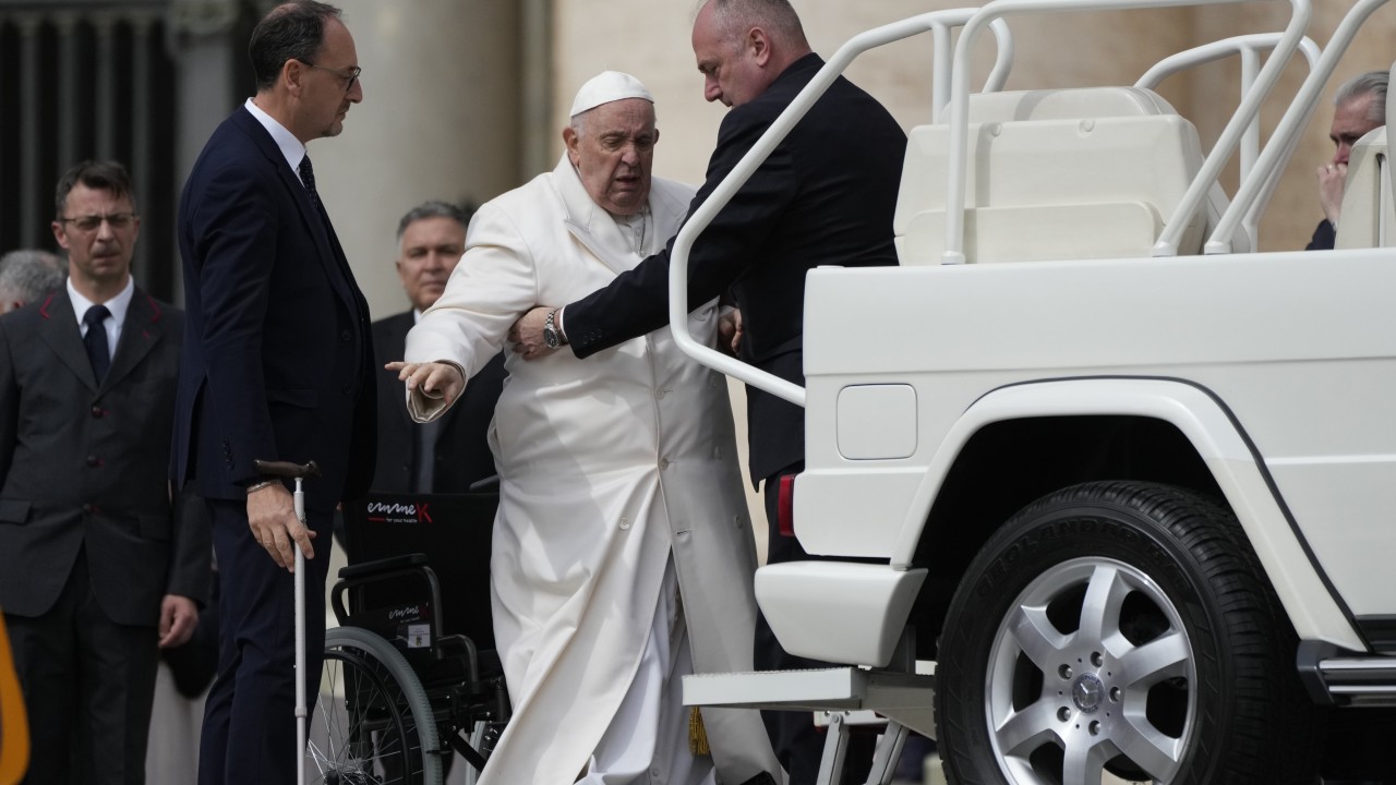 Pope Francis to be hospitalised for days for lung infection