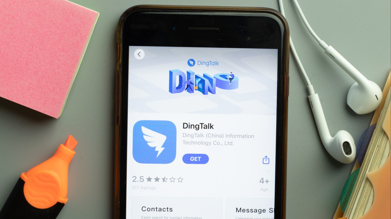 Alibaba, kendi ChatGPT tarzı hizmetini iş yeri iletişim uygulaması DingTalk'a yerleştirerek Çin'in yapay zeka araçları pazarındaki rekabeti kızıştırıyor