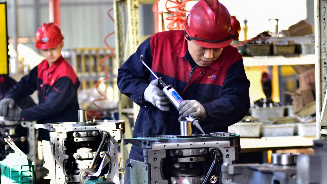 中国经济复苏“停滞”：11 月制造业和服务业活动的 4 个要点