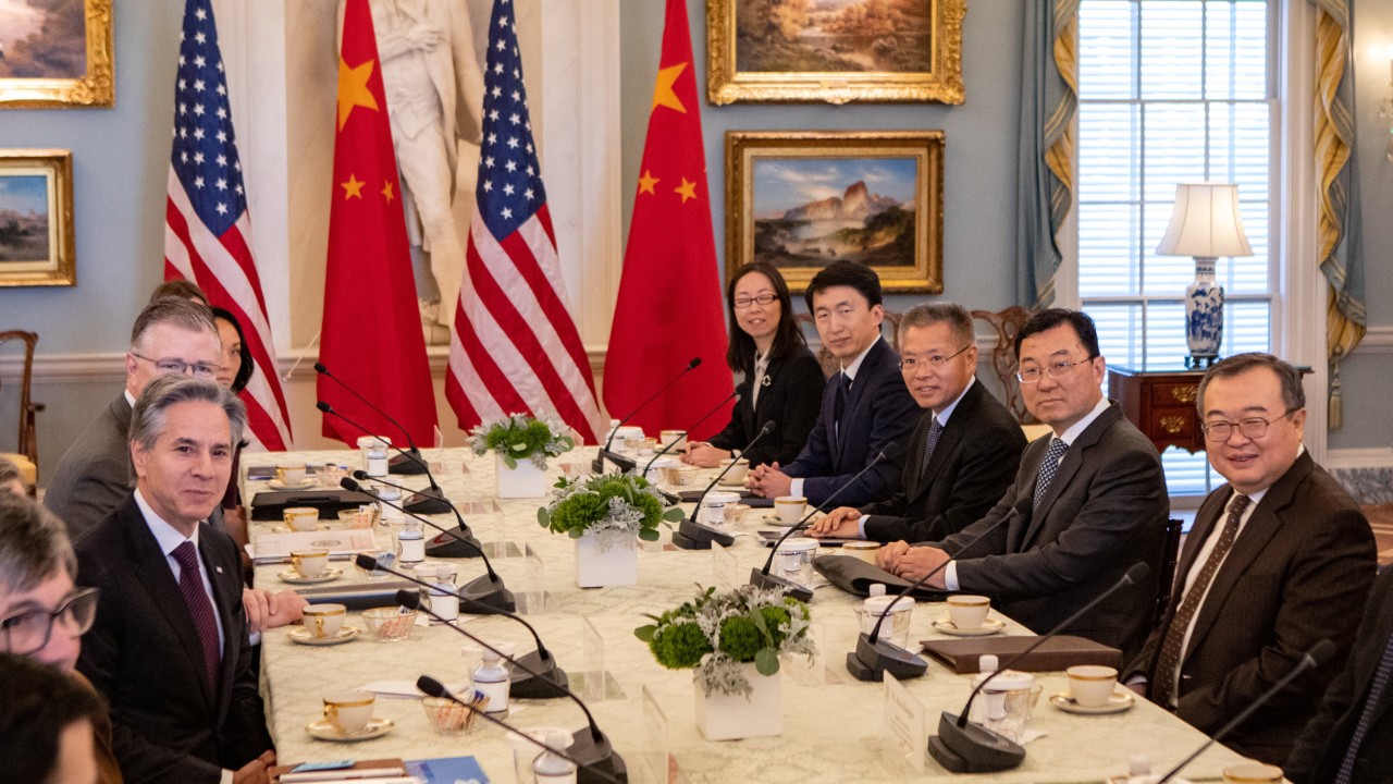 El principal enviado de China y Blinken se reúnen en Washington antes de las elecciones en Taiwán