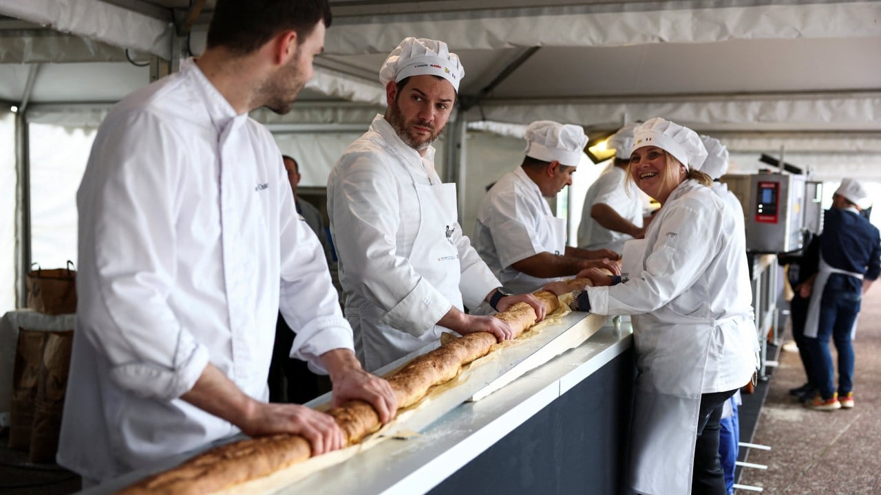 Breadwinner: French bakers make world’s longest baguette, beating Italy after 5 years