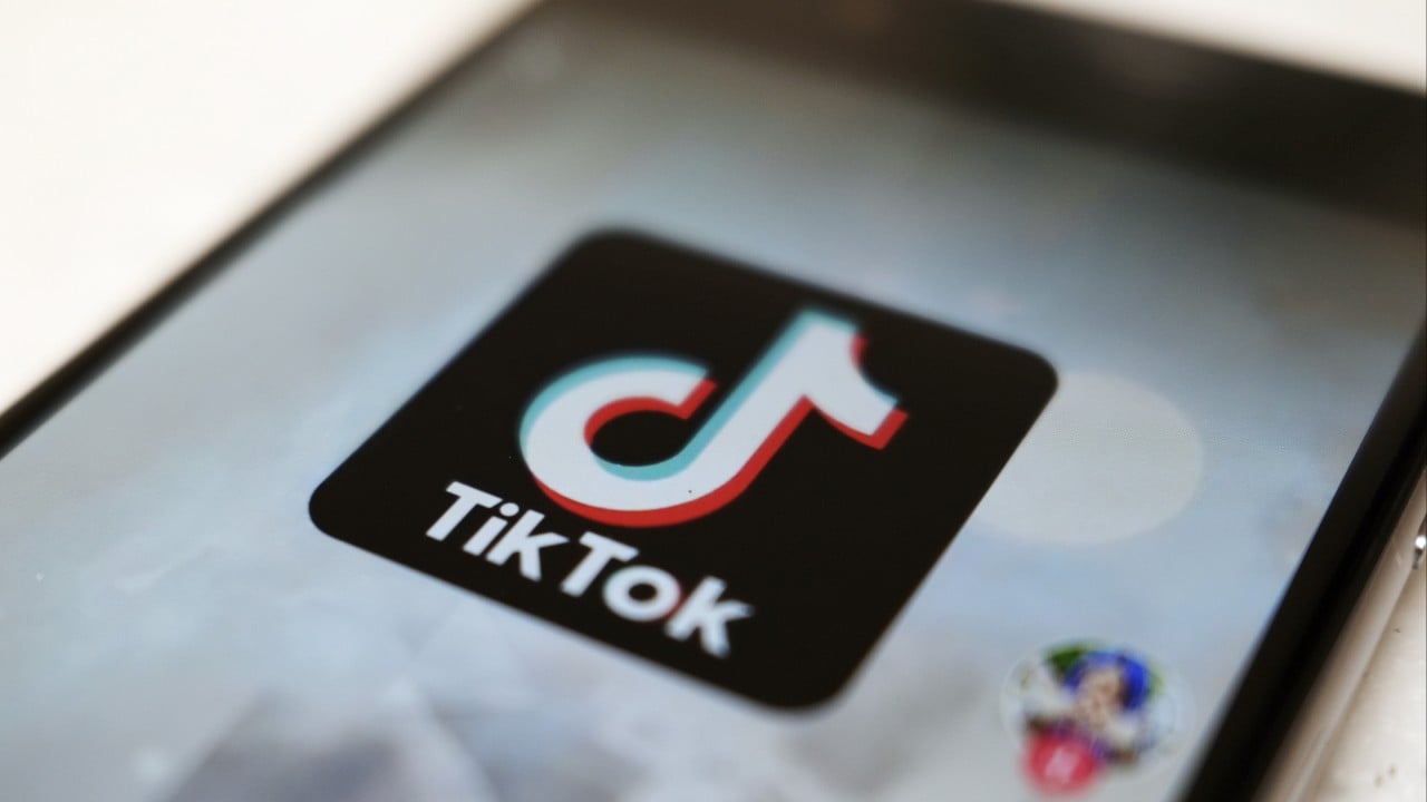TikTok tests 60-minute videos, expanding into YouTube’s territory