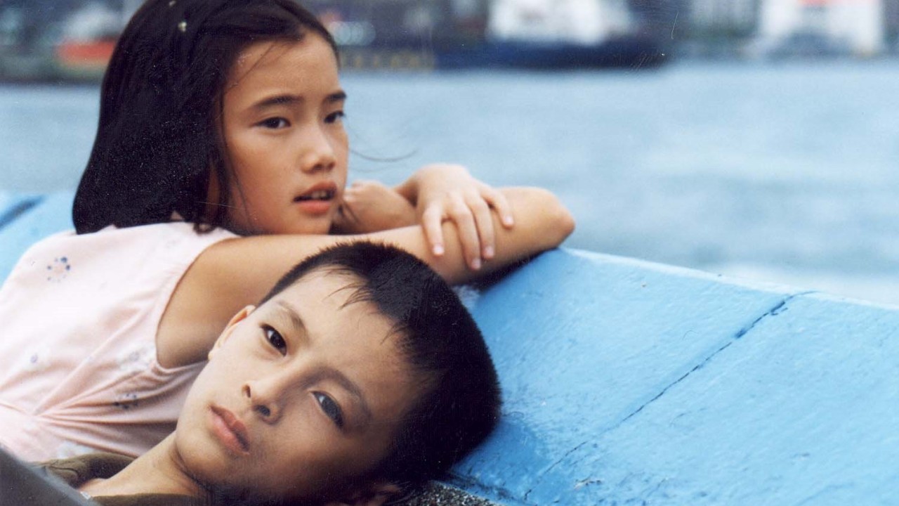陈果的电影《最长的夏天》和《小张》捕捉到了 1997 年回归前后香港文化的变化。