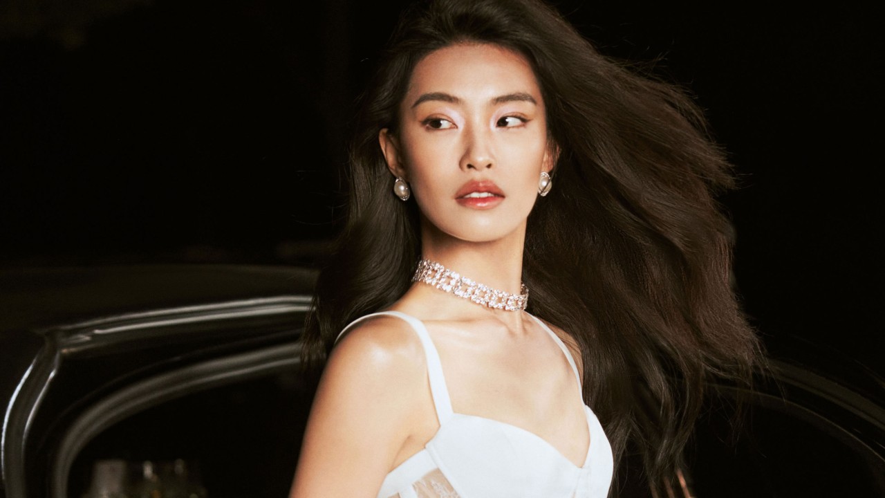 5 finds to up your fashion game from head to toe this summer: from Chanel sunglasses, to Ferragamo shoes, Polo Ralph Lauren cap and a Longines watch