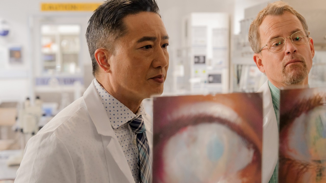 电影《视力》讲述了美籍华人王明医生帮助盲人重见光明的故事，讲述了一个“自由与信仰”的故事