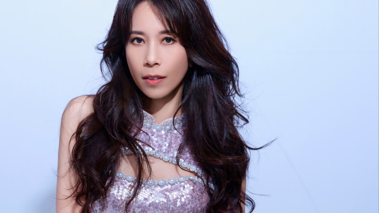 Hong Kong diva Karen Mok to record multilingual audio guide for French fashion exhibition