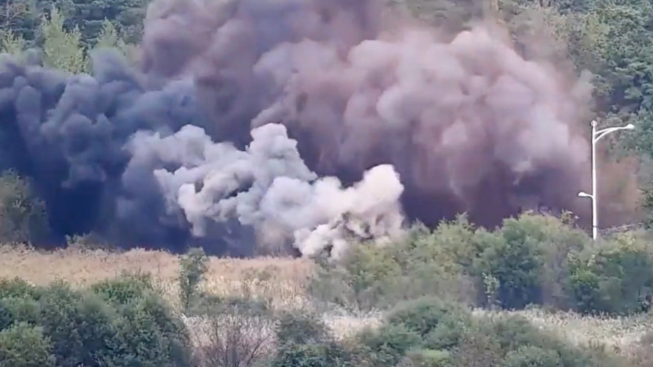 North Korea blows up roads connecting to South