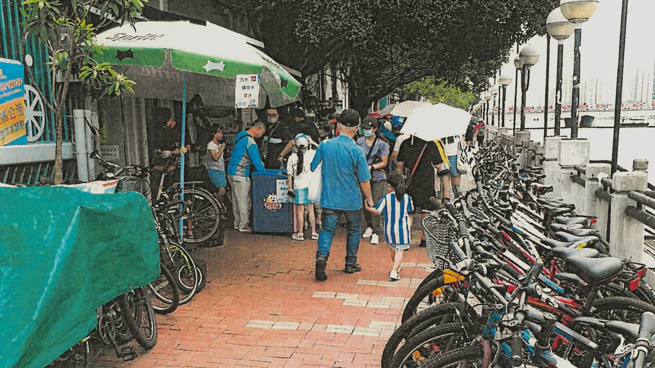 Hong Kong watchdog takes aim at bikes blocking paths around leisure facilities