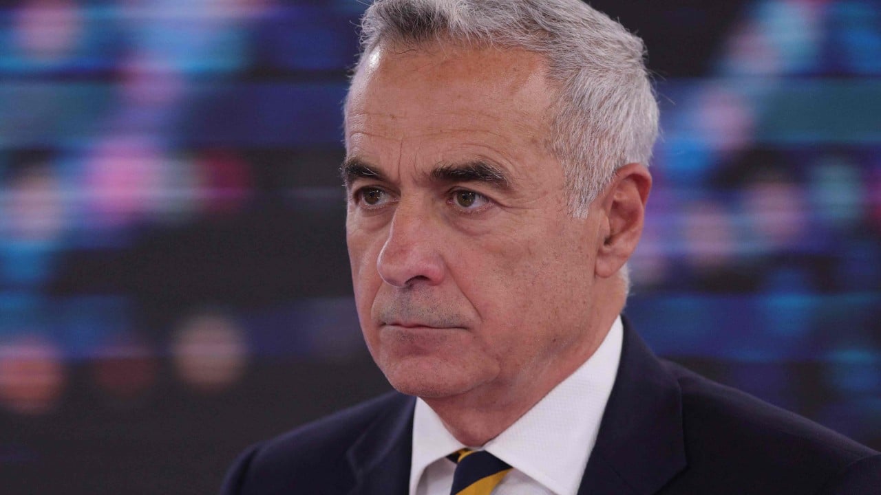 A far-right populist and a reformist will face off in Romania’s presidential run-off