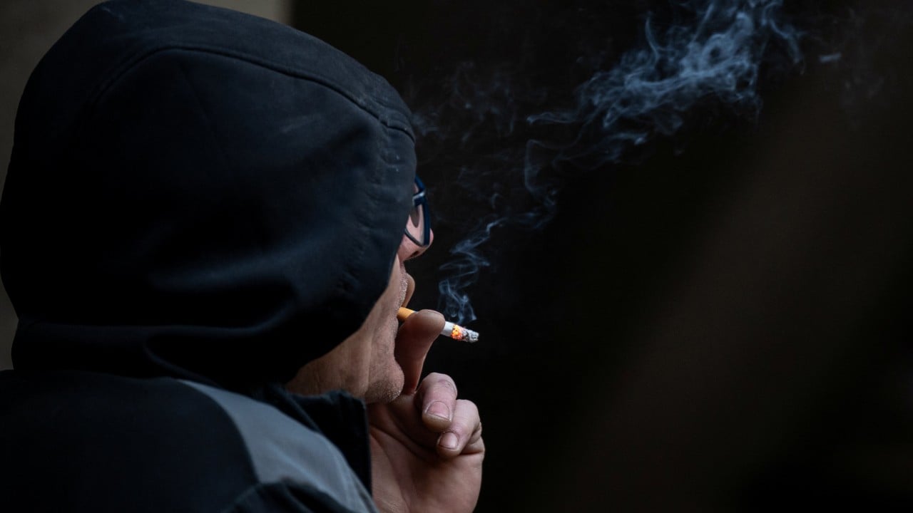 UK lawmakers vote in favour of some of world’s strictest anti-smoking rules