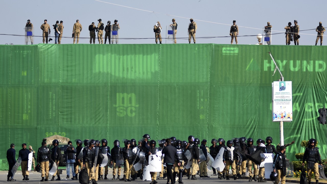 Pakistan reporter freed following arrest for investigating protest deaths