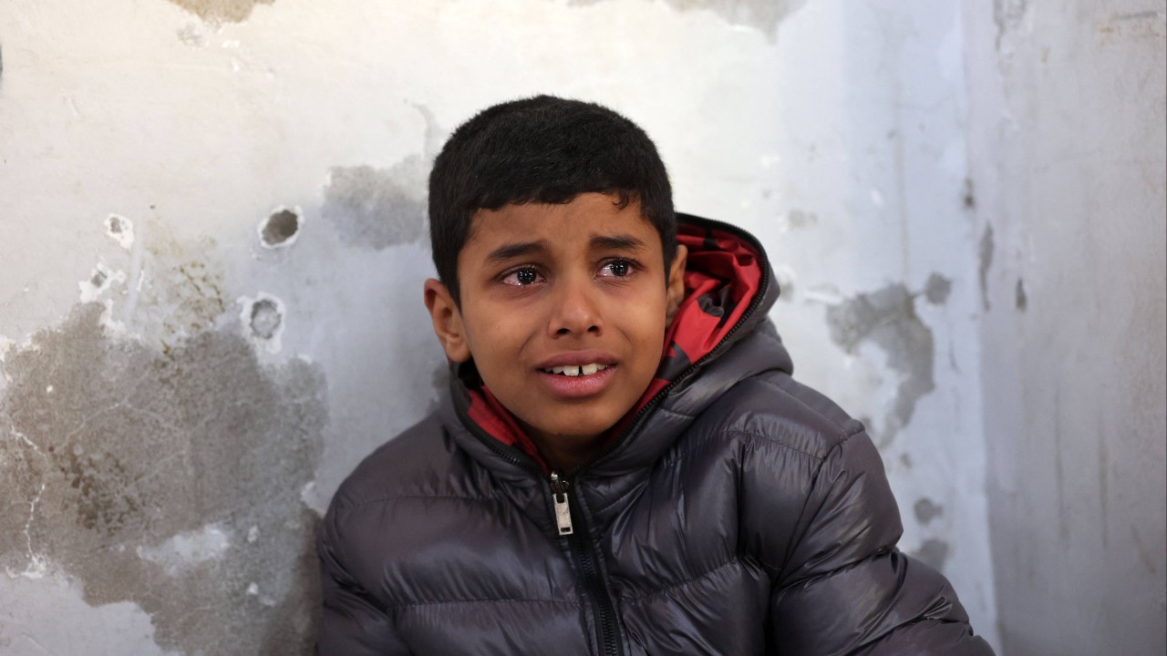 UN halting aid deliveries through main Gaza crossing as route too dangerous