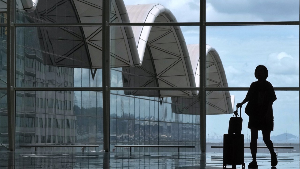 Hong Kong logs 169 cases of theft on inbound flights, losses reach HK$4.32 million