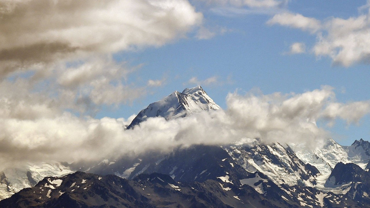 US, Canadian climbers missing on New Zealand’s Aoraki mountain believed dead: police