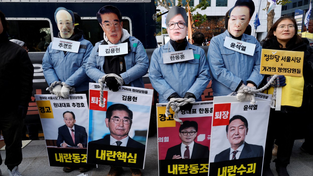 South Korean prosecutors detain ex-defence chief over martial law imposition