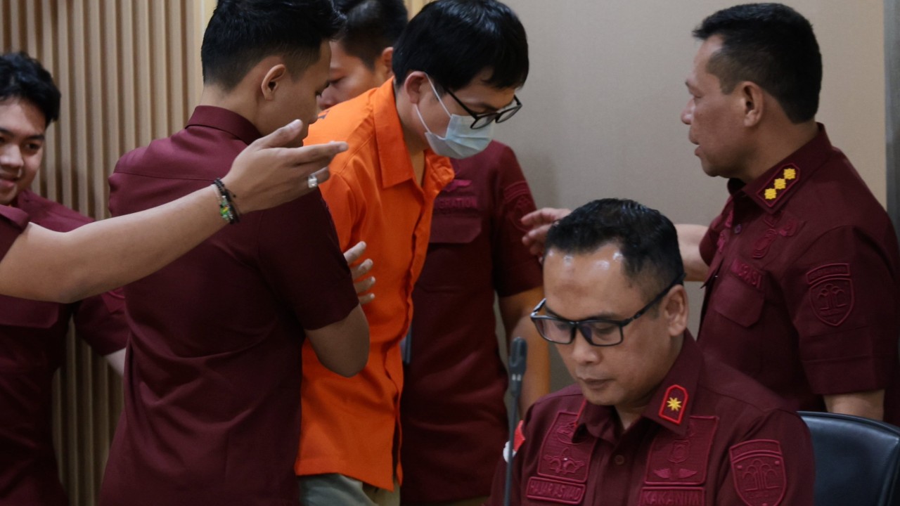 Why a Singapore-based Chinese fugitive on Interpol Red Notice was arrested in Indonesia