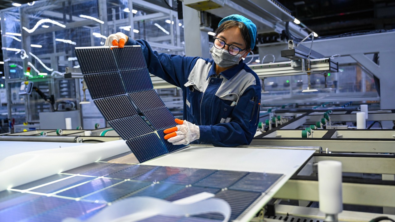 US hits China with new tariffs on solar wafers, polysilicon and tungsten products