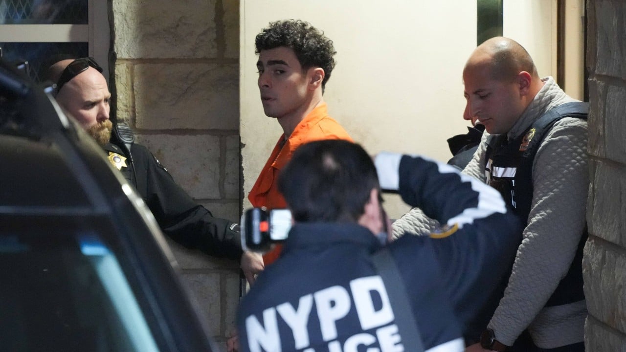 US CEO shooting suspect gets transferred to NYPD custody