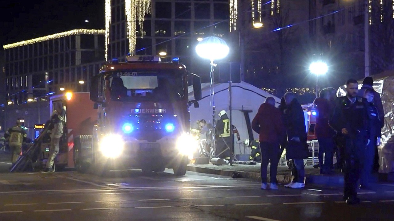 At least 1 killed, dozens hurt in car ‘attack’ on German Christmas market