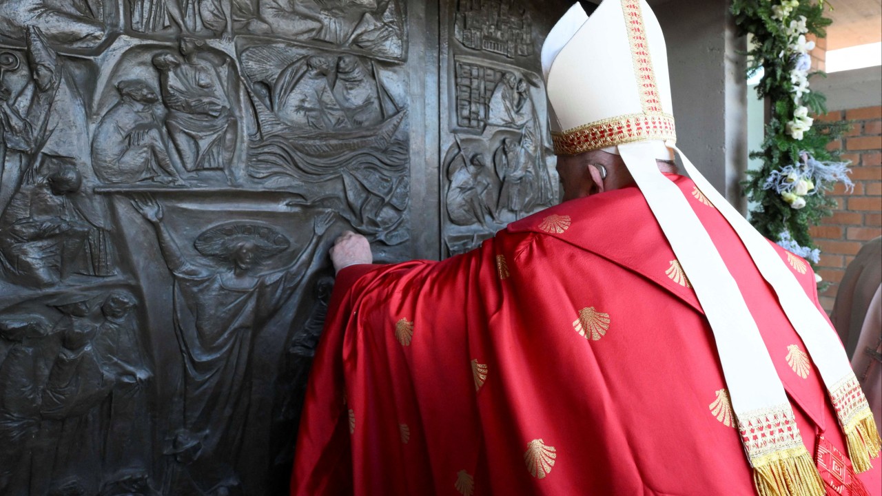 Pope opens Holy Door for Catholic Jubilee at Rome prison: ‘do not lose hope’