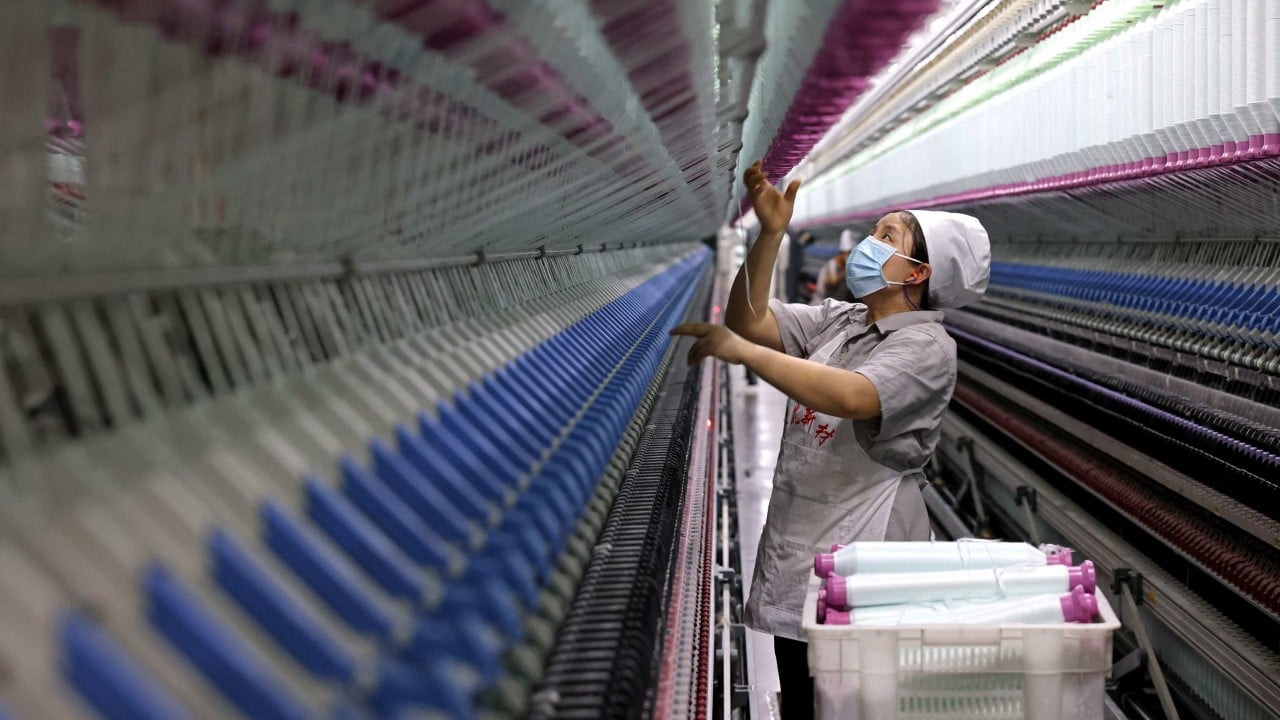 China’s factory activity continues expanding in December