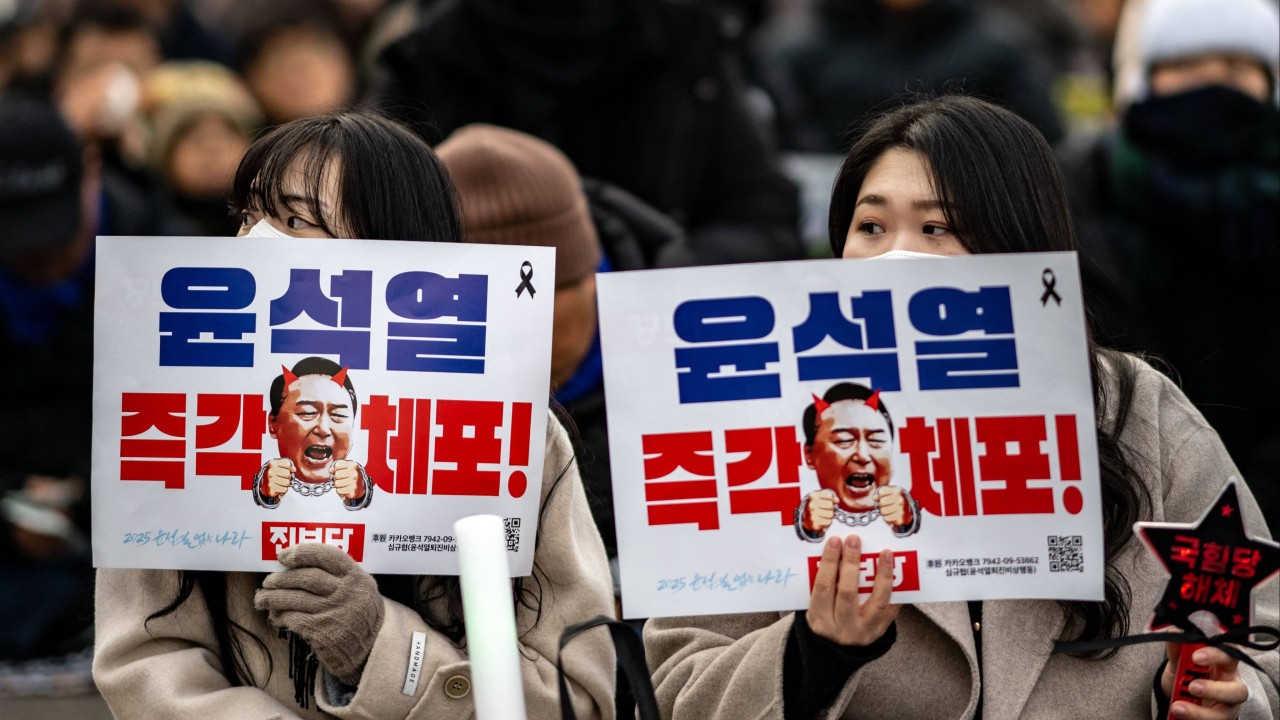 South Koreans protest amid failure to arrest impeached President Yoon