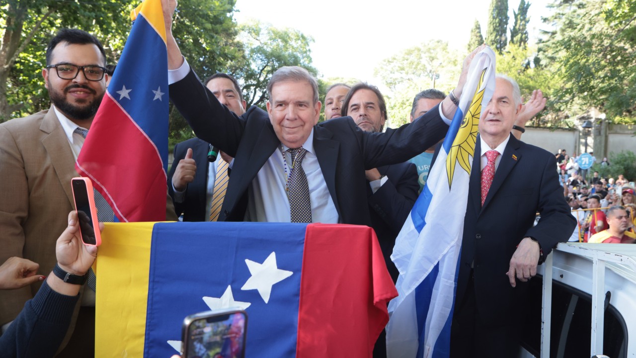 Exiled Venezuelan opposition leader to speak with Biden, visit US
