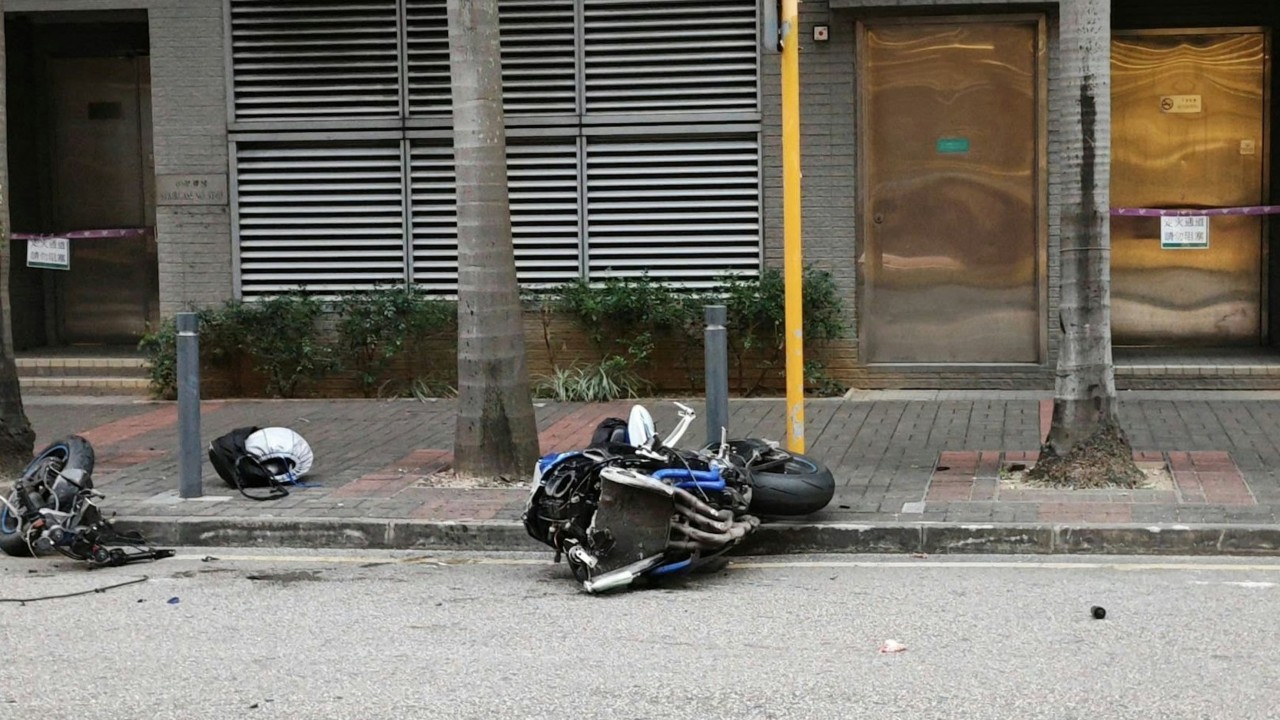 Hong Kong customs officer arrested after attempting to stop fleeing motorcyclist