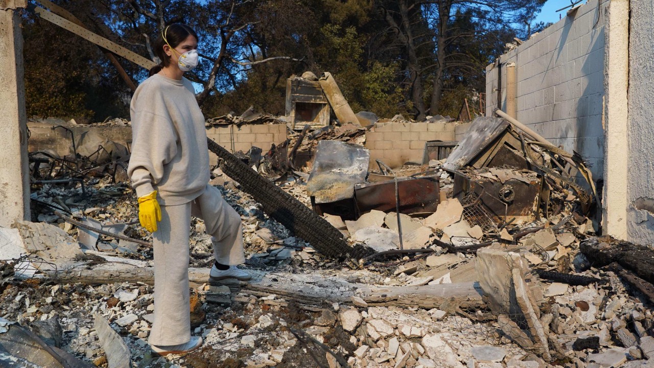 Furious Los Angeles residents slam firefighters ‘busy’ saving homes of rich and famous