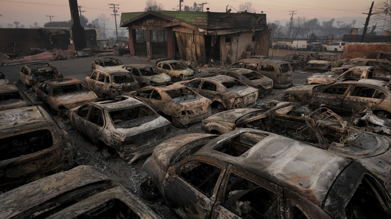 Los Angeles like ‘war scene’ after wildfires, Biden says amid looting reports