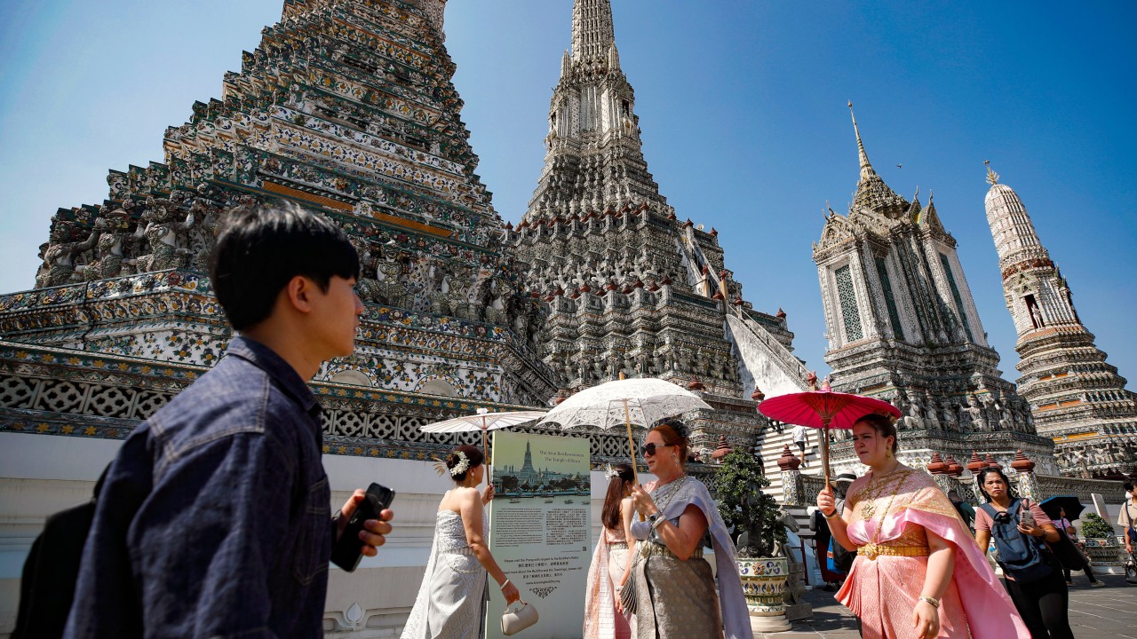 How can Hongkongers protect themselves from Southeast Asian job scams?