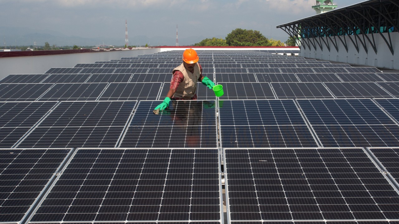 Indonesia seeks a Chinese solar boom in the shadow of US tariffs