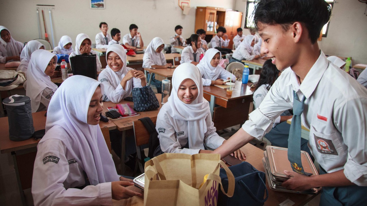 Indonesia may need US$6 billion more to expand free lunch programme