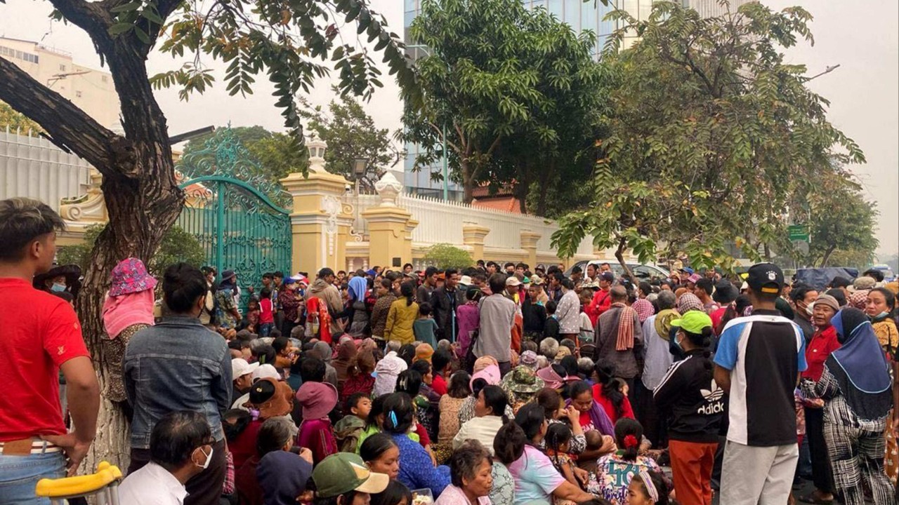 Four people die in Cambodia in Lunar New Year gift crush