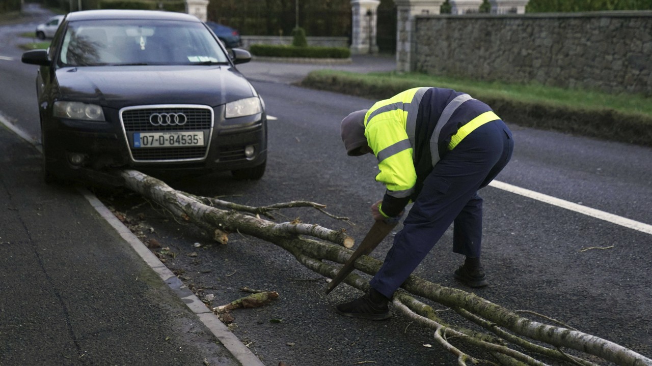 UK, Ireland Storm Éowyn leaves thousands without power