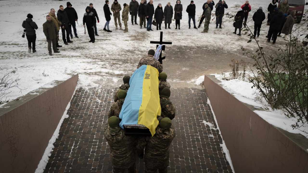 Ukraine receives bodies of 757 troops killed fighting Russia