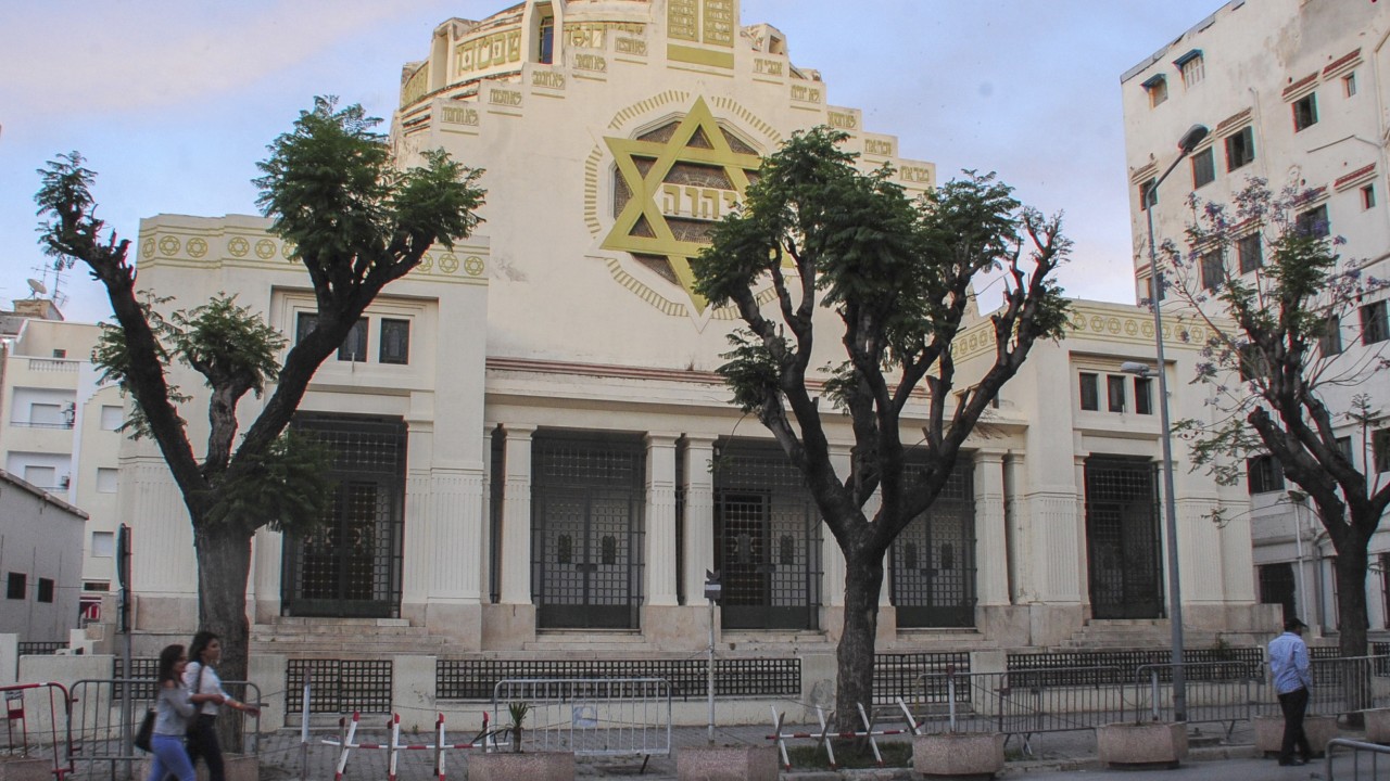 Tunisian police kill a man who set himself on fire