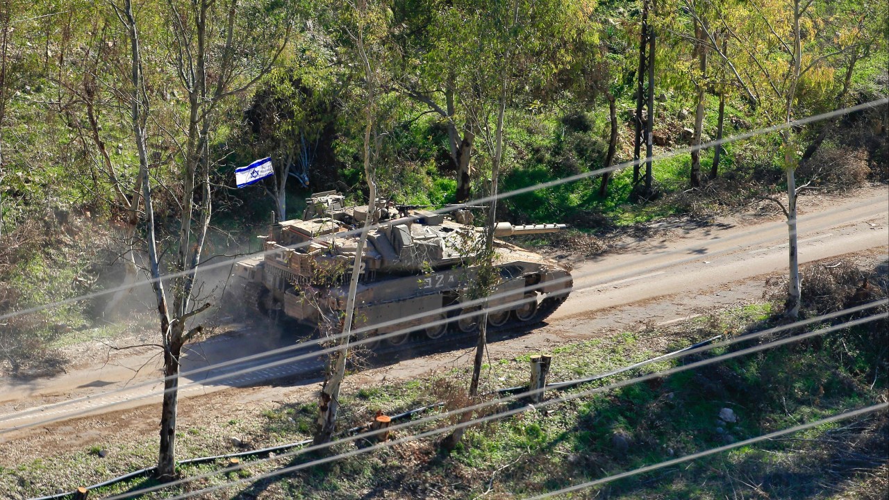 Israeli fire kills 2, wounds 32 during Lebanon withdrawal